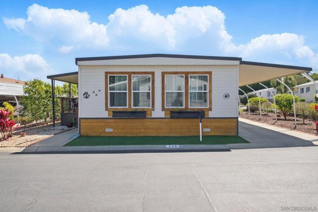 525 W El Norte, Escondido CA: https://media.crmls.org/mediaz/e7929335-f410-42d9-8f46-2fcbe30bec00.jpg