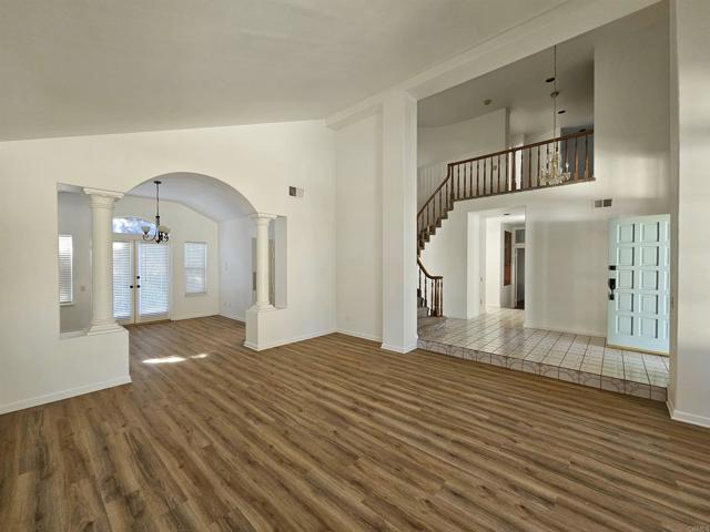 Detail Gallery Image 12 of 25 For 4515 Ocean Valley Ln, San Diego,  CA 92130 - 6 Beds | 3 Baths