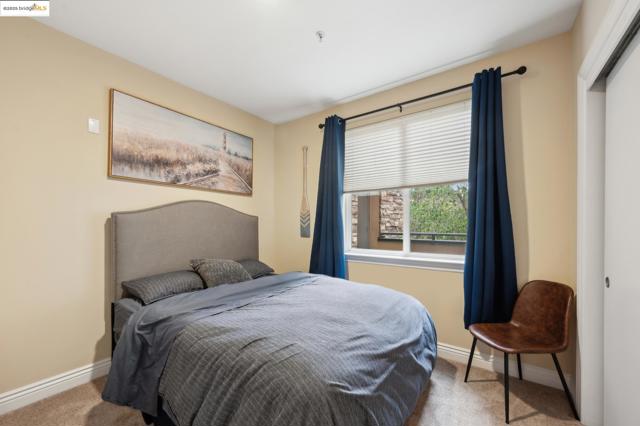 1310 Creekside Dr, Walnut Creek CA: https://media.crmls.org/mediaz/e7943d8e-099b-4e6d-acbe-ae84f7710140.jpg