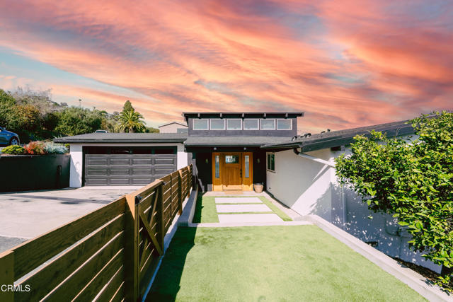 3086 Grove Street, Ventura CA: https://media.crmls.org/mediaz/e7955ae4-c7f0-4bfd-a179-74c8f49e4220.jpg