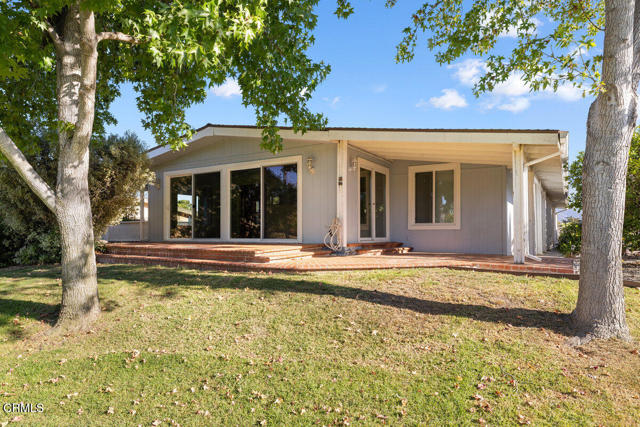 232 Talud Terrace Terrace, Camarillo CA: https://media.crmls.org/mediaz/e7956f34-9b50-4e1a-965c-1c9743cf9212.jpg