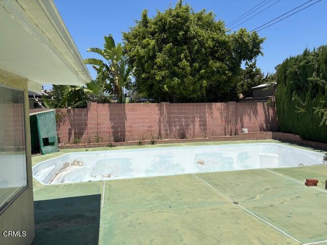 23832 La Rosa Drive, Lake Forest CA: https://media.crmls.org/mediaz/e7969818-40bb-4de4-b3db-c69c6b432e6e.jpg