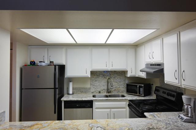 Image 6 of 31 For 4944 Cass Street 205