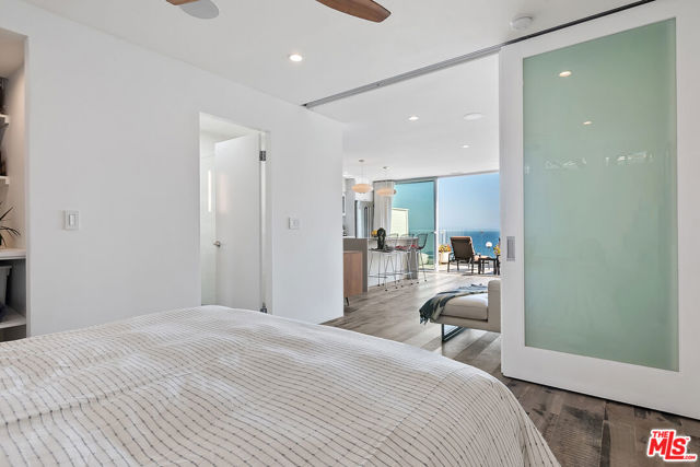 27400 Pacific Coast Highway, Malibu CA: https://media.crmls.org/mediaz/e7970c17-80ba-46a1-b29c-dad1ac499488.jpg