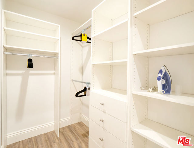 8700 Chalmers Drive, Los Angeles CA: https://media.crmls.org/mediaz/e797a6b0-c5e4-4707-bb69-f49e99e8f231.jpg