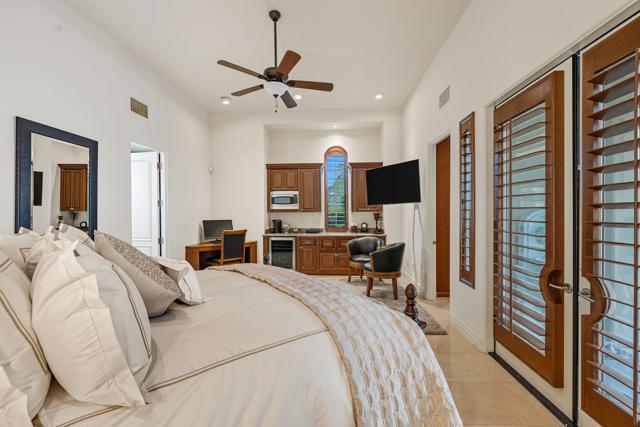 334 Crest Lake Drive, Palm Desert, CA 92211