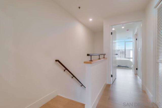 425 W W Beech St, San Diego CA: https://media.crmls.org/mediaz/e7981c40-4d42-46a3-b7c5-ffe3cc0d9326.jpg