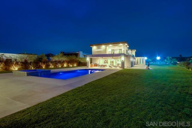 2885 Gate Three Place, Chula Vista CA: https://media.crmls.org/mediaz/e7983030-6dae-40d6-b3f6-895468390f00.jpg