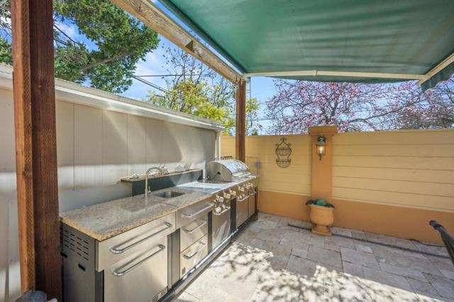 1181 Virginia Avenue, Campbell CA: https://media.crmls.org/mediaz/e798f39b-8d2e-4229-8952-a45bcad1a519.jpg
