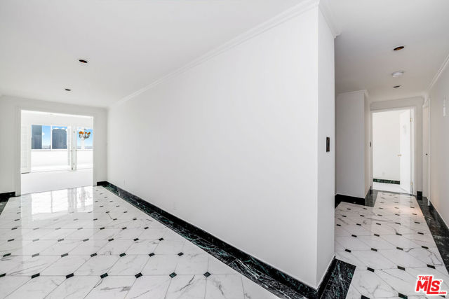875 Comstock Avenue, 9D photo 29