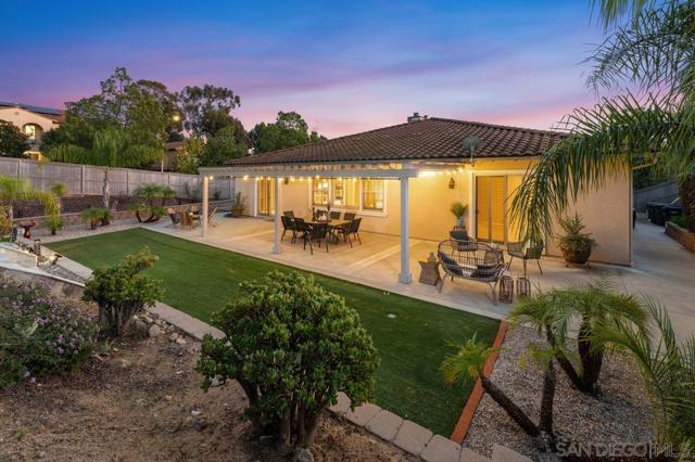 2690 Ponderosa Ct, Escondido CA: https://media.crmls.org/mediaz/e799863e-54f0-4148-9a0f-93658915c1e8.jpg