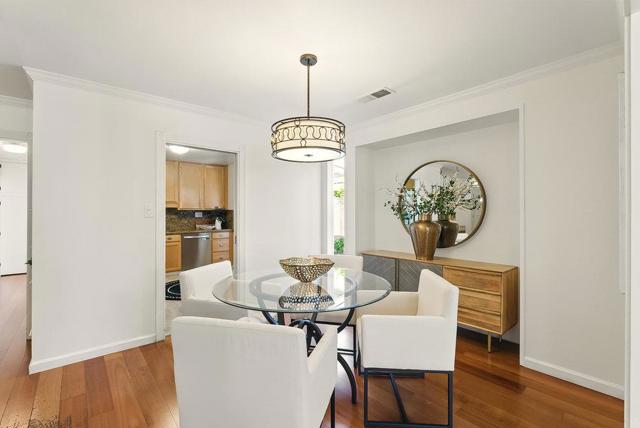 511 Marine View Avenue, Belmont CA: https://media.crmls.org/mediaz/e799a05b-553e-422f-9987-dfe93b4d8dac.jpg