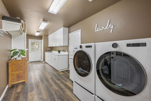3048 Jason Road, Fallbrook CA: https://media.crmls.org/mediaz/e799dd69-f06b-49f8-ac06-854d87e107b4.jpg