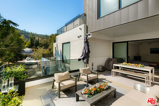 3651 Regal Place, Los Angeles CA: https://media.crmls.org/mediaz/e79b7738-72cc-4a48-80af-c1752ea3b363.jpg