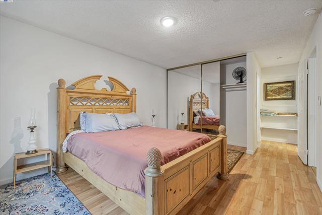 Image 30 of 55 For 370 Appian Way