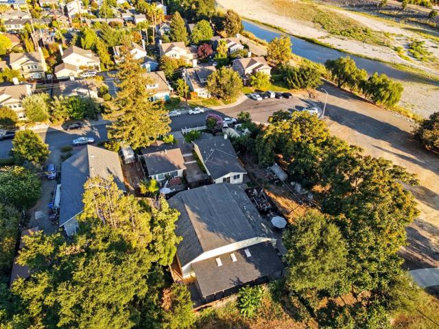 337 I St, Fremont CA: https://media.crmls.org/mediaz/e79ddf1a-0488-4df9-8825-318f49b39e69.jpg