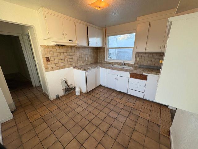 929 Hendley Street, Santa Rosa CA: https://media.crmls.org/mediaz/e79e7446-3aff-42ac-8f03-343c6a709523.jpg