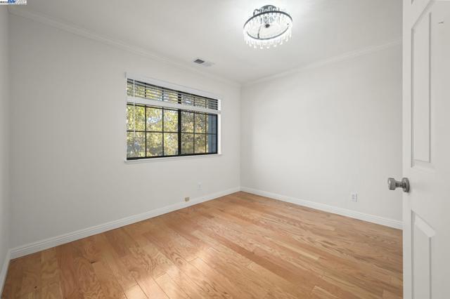 112 Kingswood Cir, Danville CA: https://media.crmls.org/mediaz/e79e84ca-7ea7-48ec-8377-2ec11b0965a1.jpg