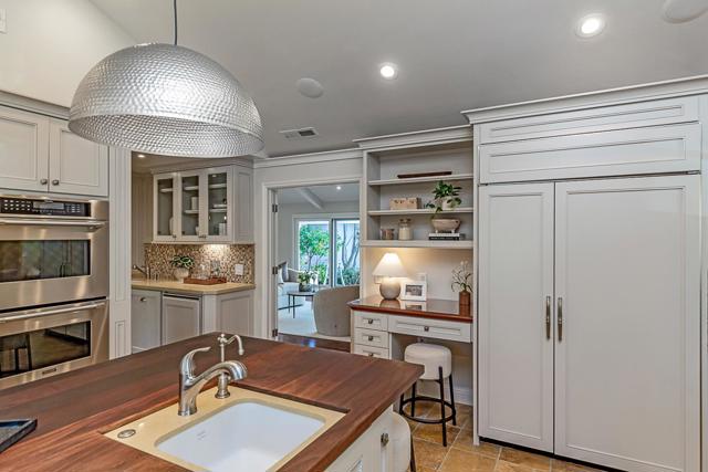 25600 Willow Pond Lane, Los Altos Hills CA: https://media.crmls.org/mediaz/e79ec17f-fd6d-4123-a6d7-7575191a8efc.jpg