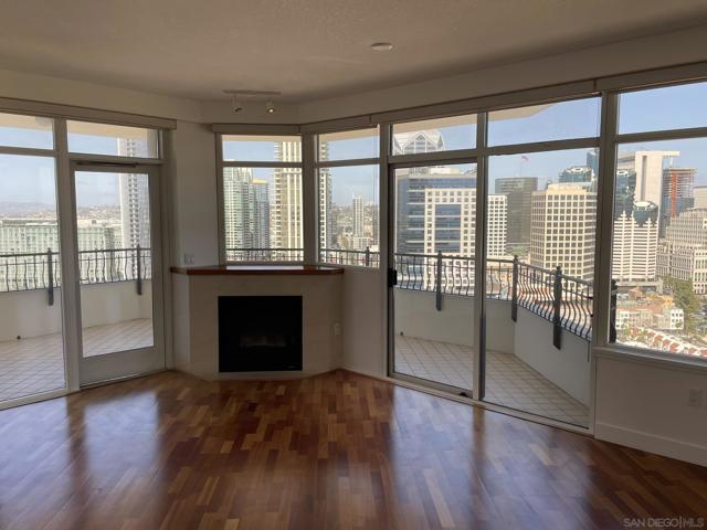 700 W Harbor, San Diego CA: https://media.crmls.org/mediaz/e79f02e4-2ec1-4411-90d6-1252b7726cc6.jpg