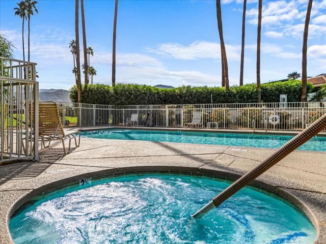132 Columbia Drive, Rancho Mirage CA: https://media.crmls.org/mediaz/e79f2fa6-6559-4771-840e-24e70f295044.jpg
