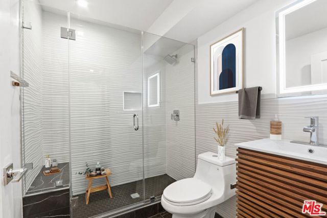 Image 3 of 28 For 1445 Avenue 47