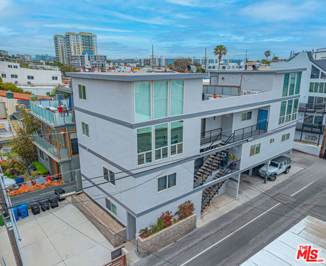 10 Anchorage Street, Marina del Rey, California 90292, ,Multi-Family,For Sale,Anchorage,24394135