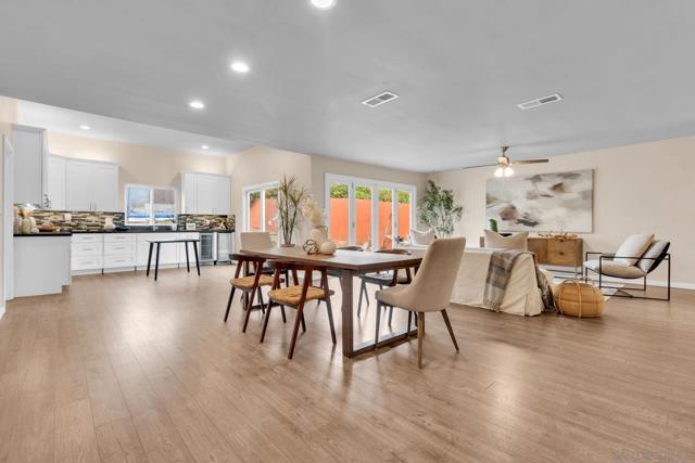 3872 Coronado Ave, San Diego CA: https://media.crmls.org/mediaz/e7a13155-d4fc-4719-920b-b7d87c26a87e.jpg