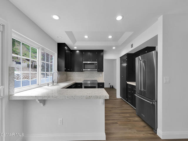 3950 United Road, Agoura Hills CA: https://media.crmls.org/mediaz/e7a14c48-3979-43cf-ac86-113c8d3c7163.jpg