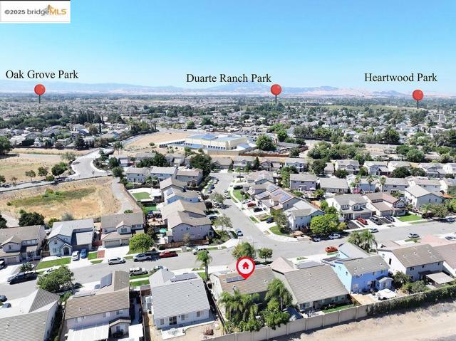 4746 Mammouth Lane, Oakley CA: https://media.crmls.org/mediaz/e7a18fa5-9200-4a01-9e14-c0788df03cc7.jpg