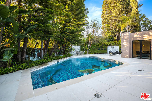 16601 Park Lane Circle, Los Angeles, California 90049, 4 Bedrooms Bedrooms, ,4 BathroomsBathrooms,Single Family Residence,For Sale,Park Lane,24394235