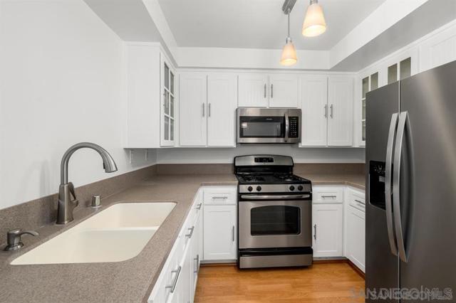 12213 Carmel Vista Rd, San Diego CA: https://media.crmls.org/mediaz/e7a5374a-4fb3-4519-bb2c-582aa29a4aef.jpg