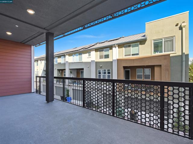 44862 S Grimmer Blvd, Fremont CA: https://media.crmls.org/mediaz/e7a5438b-2771-44d9-aa9f-048cf5af8052.jpg