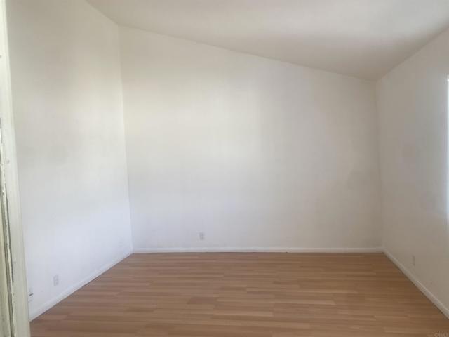 Detail Gallery Image 8 of 15 For 390 E Madison #E,  El Cajon,  CA 92020 - 2 Beds | 1/1 Baths