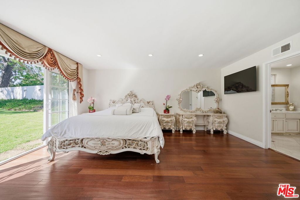 MLS #26658807 image #42