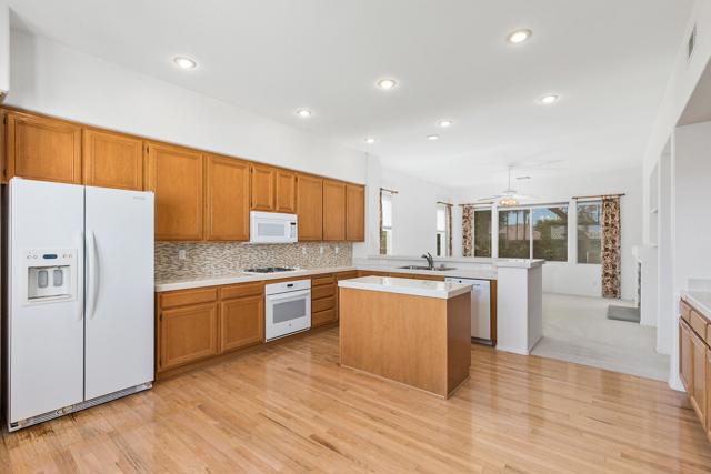 Image 8 of 29 For 77619 Ashberry Court
