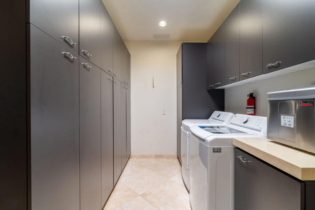 16 Judd Terrace, Rancho Mirage CA: https://media.crmls.org/mediaz/e7a959b8-0e09-4a35-bf66-ed5498f3017a.jpg