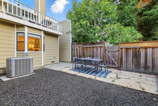 181 Ada Avenue, Mountain View CA: https://media.crmls.org/mediaz/e7aa4946-f358-4cc4-a23b-a3135dcfa9c8.jpg