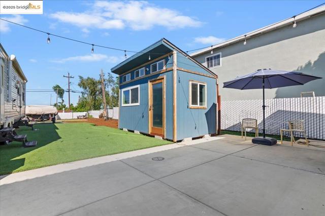 5218 Sandmound Blvd, Oakley CA: https://media.crmls.org/mediaz/e7aad3a6-e762-4a17-89b6-715895f6181e.jpg