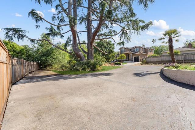 0 Lundy Lane, Los Altos CA: https://media.crmls.org/mediaz/e7aad6cc-1dc6-4f7e-bfee-da3fa45c542b.jpg