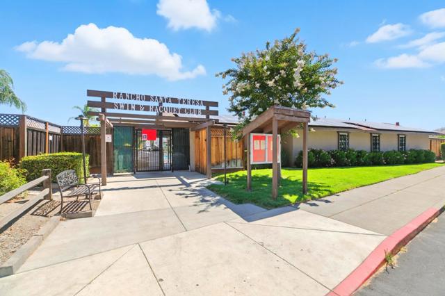 266 El Portal Way, San Jose CA: https://media.crmls.org/mediaz/e7ab9c00-a84a-41dc-b343-de31671a2013.jpg