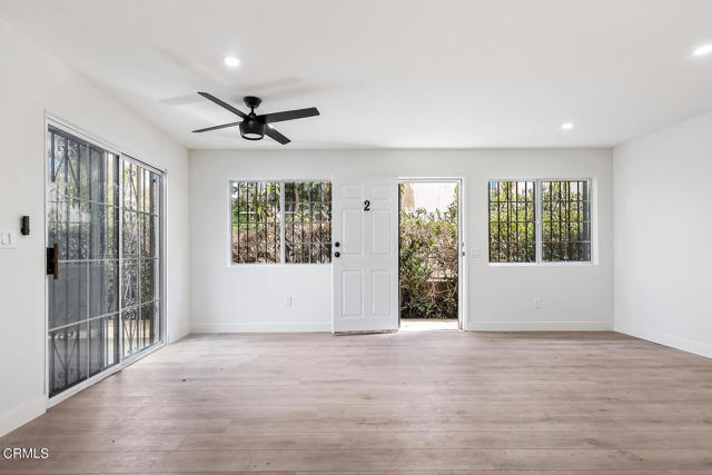 Detail Gallery Image 10 of 14 For 532 E 97th St #2,  Inglewood,  CA 90301 - 8 Beds | 6 Baths