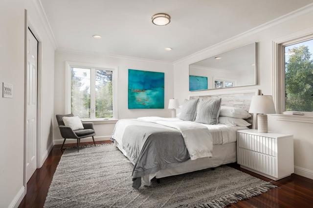 707 Matadero Avenue, Palo Alto CA: https://media.crmls.org/mediaz/e7ac68a9-d93e-40ee-bd2b-33abad23206f.jpg