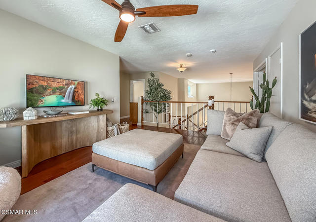 3331 Monte Carlo Drive, Thousand Oaks CA: https://media.crmls.org/mediaz/e7ac8358-6951-48d7-bf54-481c12f07937.jpg
