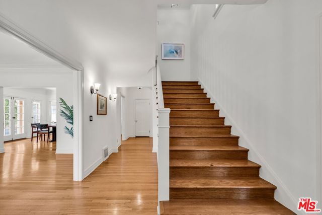 1709 Buckingham Road, Los Angeles CA: https://media.crmls.org/mediaz/e7acc9f9-a7cd-4ad7-99f5-a24d2c1e25ed.jpg