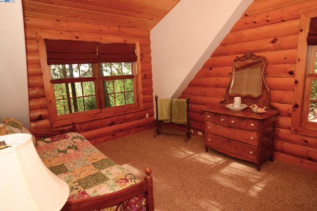 14068 Gas Canyon Rd, Nevada City CA: https://media.crmls.org/mediaz/e7ad495a-dc2e-4171-91b8-7946dea7ff7a.jpg