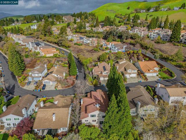 4072 Westminster Pl, Danville CA: https://media.crmls.org/mediaz/e7adf072-21c9-4dc9-9419-b391040140c6.jpg