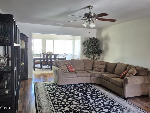 Detail Gallery Image 3 of 45 For 13105 Village 13, Camarillo,  CA 93012 - 2 Beds | 2 Baths