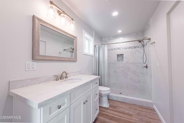 1499 Calle Morera, Thousand Oaks CA: https://media.crmls.org/mediaz/e7af6f57-1dd0-467a-82da-f755e4bf5cde.jpg