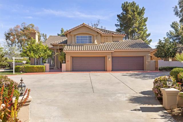 Detail Gallery Image 3 of 60 For 16883 Saint Andrews Dr, Poway,  CA 92064 - 5 Beds | 5/1 Baths